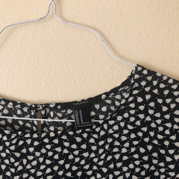 Patterned Forever 21 blouse - Picture 2 of 8